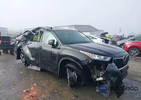 2021 Toyota Highlander Xle from USA, damaged, VIN 5TDGZRBH4MS523942